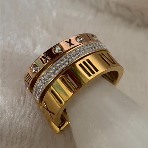 Forever Gold Stainless Steel Tri-band Roman Ring - Picture 3 of 4